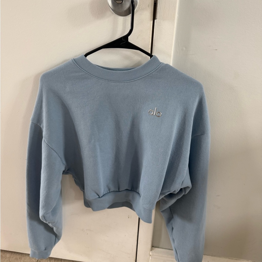 ALO Yoga Women's grey Blue Cropped Sweatshirt
